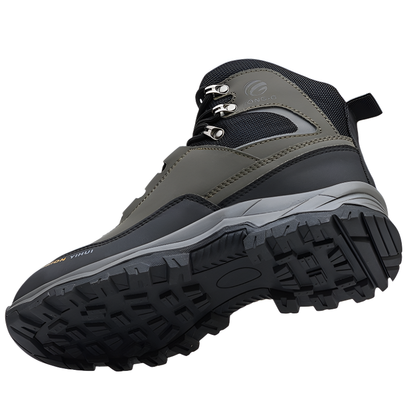 Scarponi uomo montagna