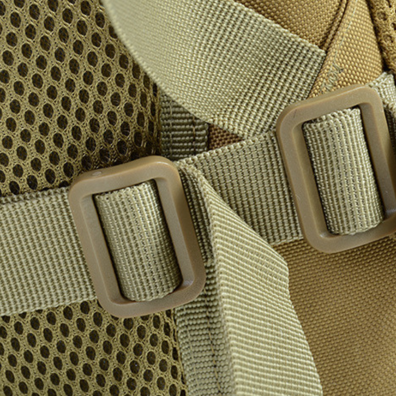 Zaino trekking 30 litri stile militare