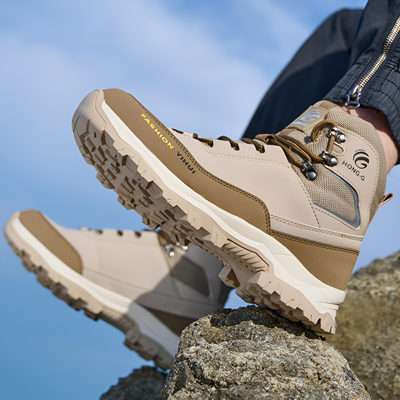 Scarponi uomo montagna