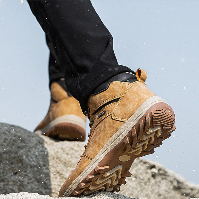 Scarponi comodi da montagna