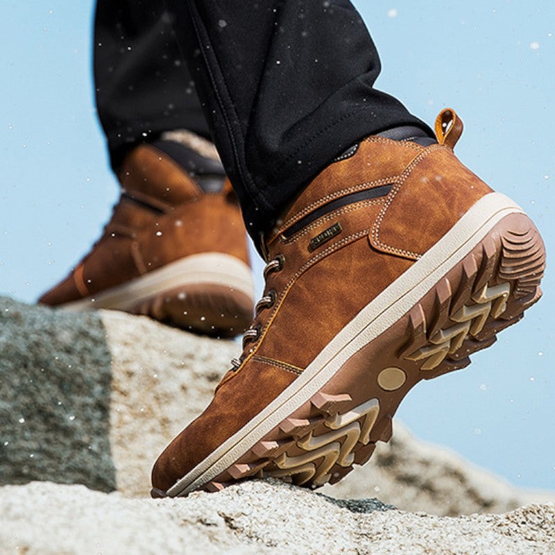 Scarponi comodi da montagna