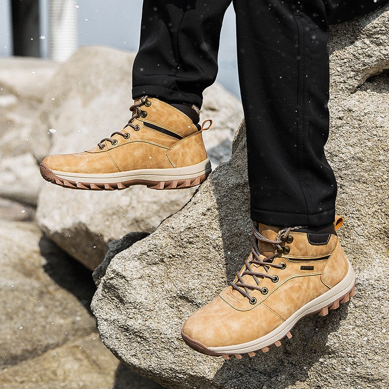 Scarponi comodi da montagna