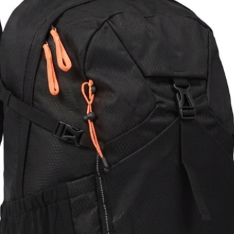 Zaino da trekking nero da 30 litri