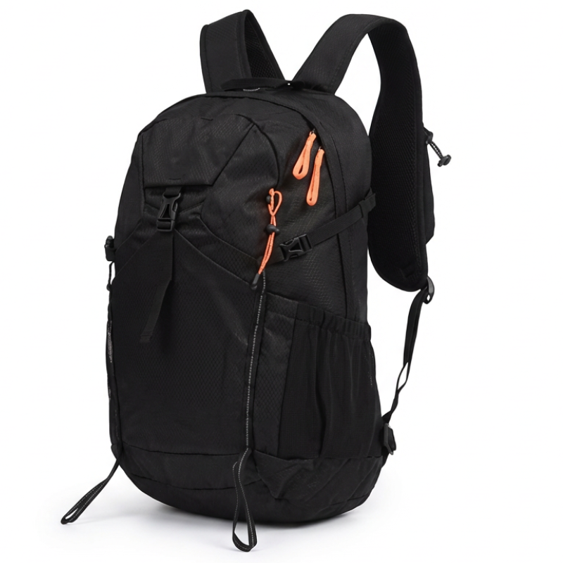 Zaino da trekking nero da 30 litri