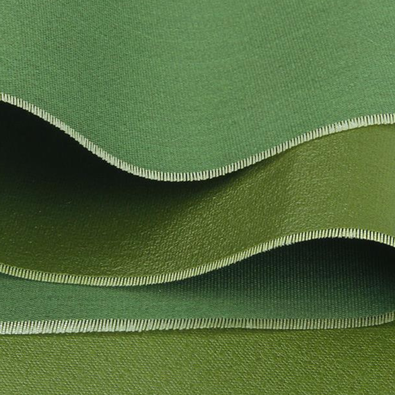 Telo impermeabile con occhielli