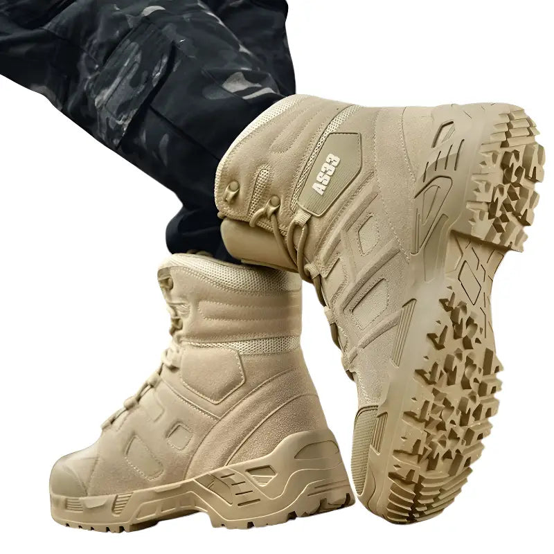 Chaussure de randonnée militaire