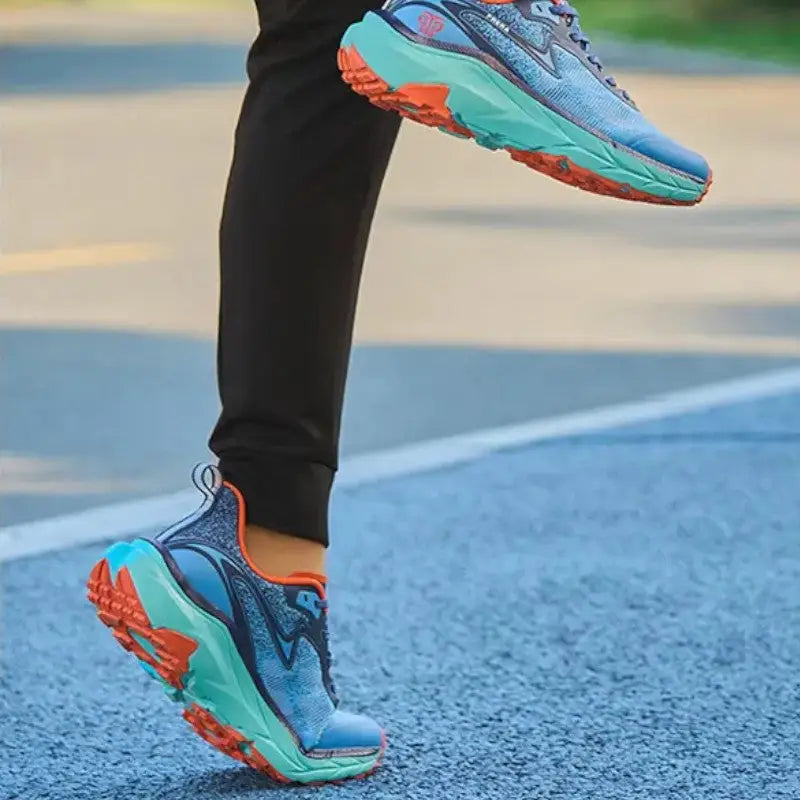 Chaussure de marche grande endurance