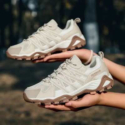 Chaussure de marche résistante