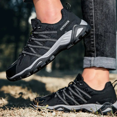 Chaussure de marche résistante