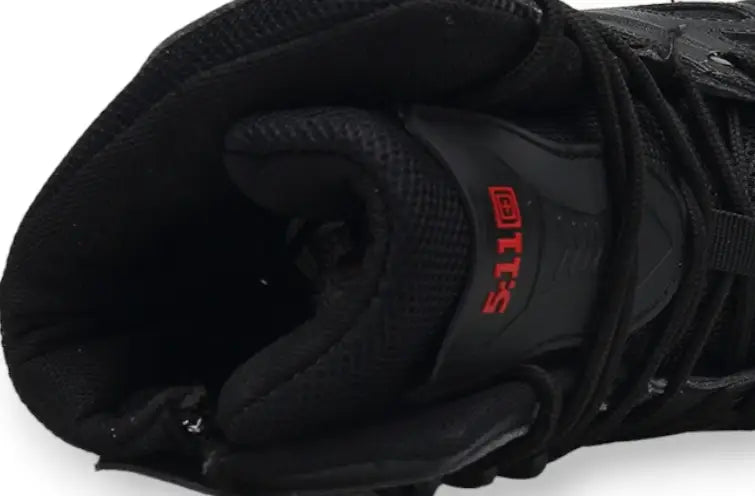 CHAUSSURE MILITAIRE MONTANTE EN CUIRE