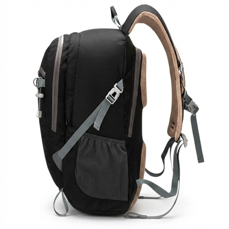 Zaino trekking 30 litri leggero