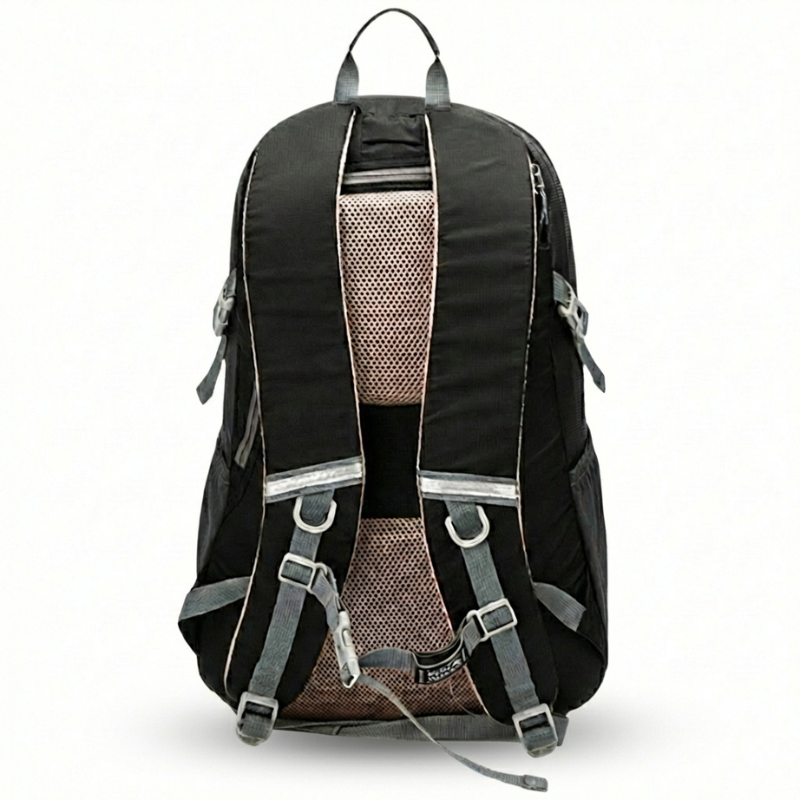 Zaino trekking 30 litri leggero