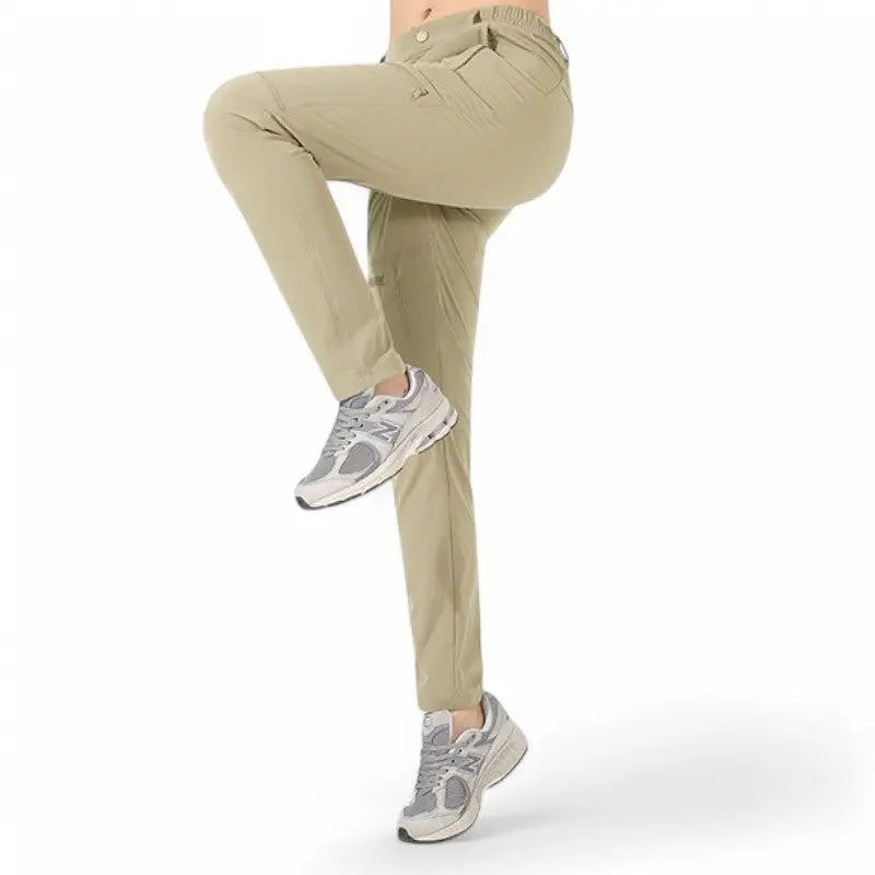 Pantalon femme pour randonnée pratique de qualité