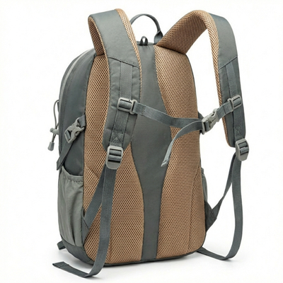 Zaino trekking 30 litri leggero