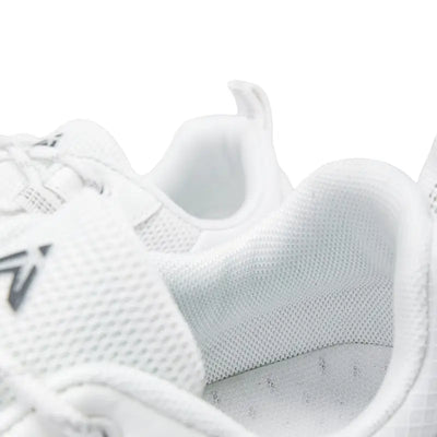 Chaussure de marche résistante