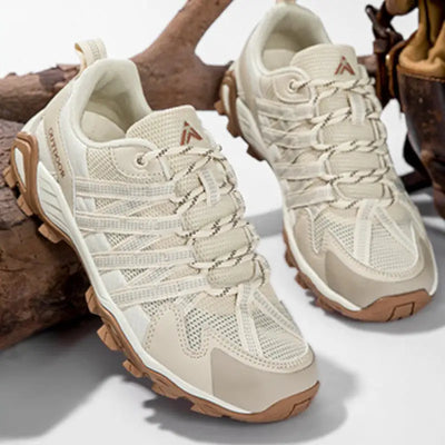 Chaussure de marche résistante