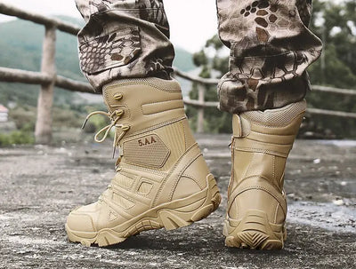 CHAUSSURE MILITAIRE MONTANTE EN CUIRE