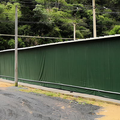 Telo impermeabile verde